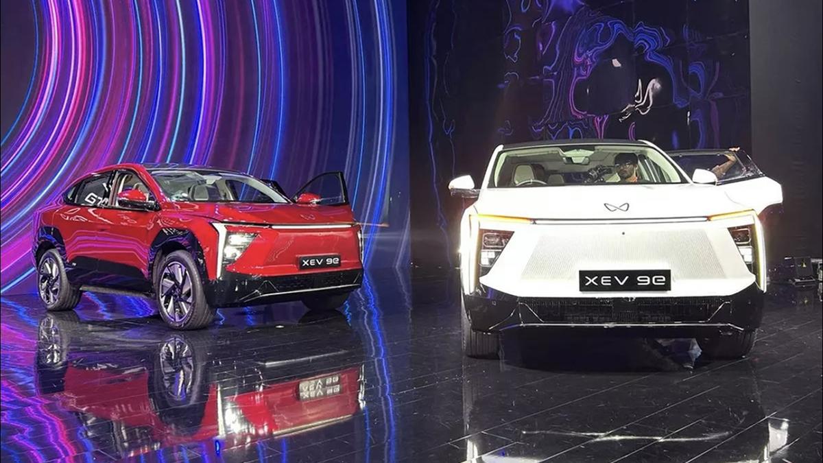 Mahindra receives 30,179 bookings for XEV 9e, BE 6 electric origin SUVs on day one