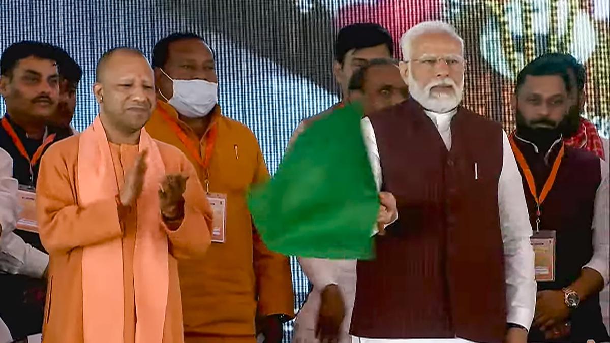 PM Modi inaugurates development projects worth over ₹34,000 crore in Uttar Pradesh