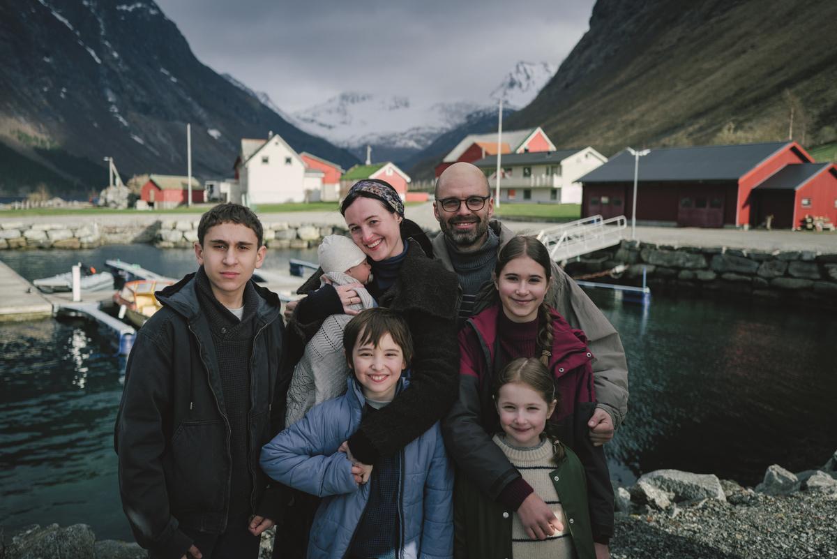 Fjord del regista romeno Cristian Mungiu ha vinto la Palma d'Oro quest'anno Fjord del regista romeno Cristian Mungiu ha vinto la Palma d'Oro quest'anno