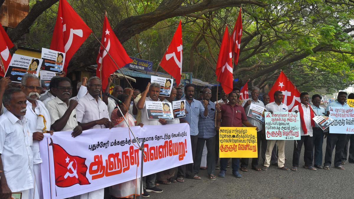 CPI (M) stages protest against L-G