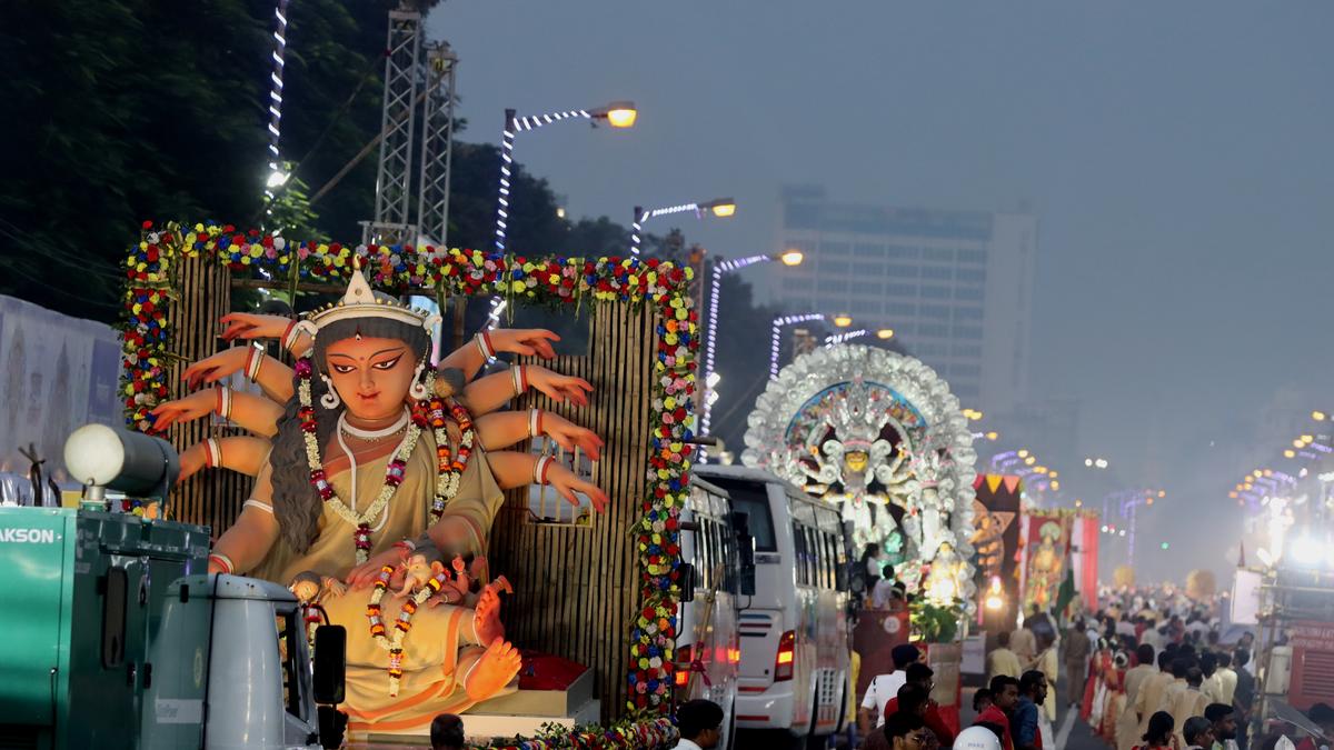 Durga Puja in Kolkata not at odds with doctor protests | Analysis
Premium