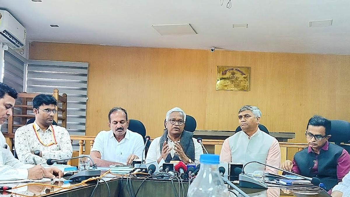 KDA chairman Purushothama Bilimale advocates two-language policy for the benefit of the people of Karnataka