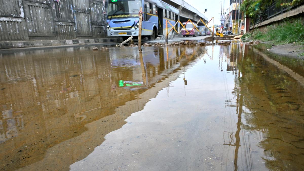 Drinking water inundates road in PP Chavadi after pipeline burst