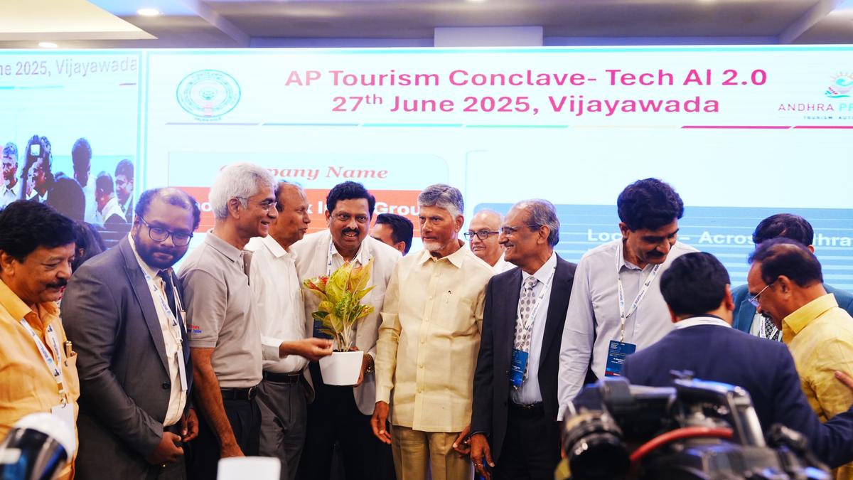 Star hotel owners meet Naidu, propose use of AI-driven tools in hotel operations