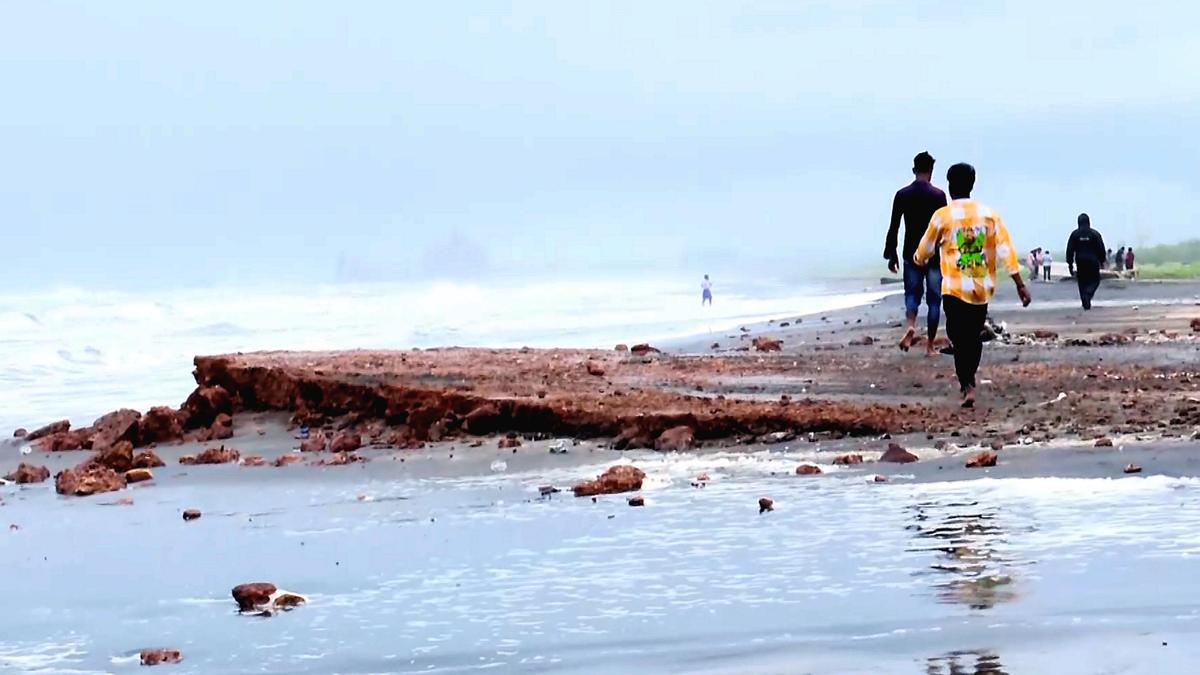 Cyclone Montha: Over 9,700 people evacuated along Kakinada coast