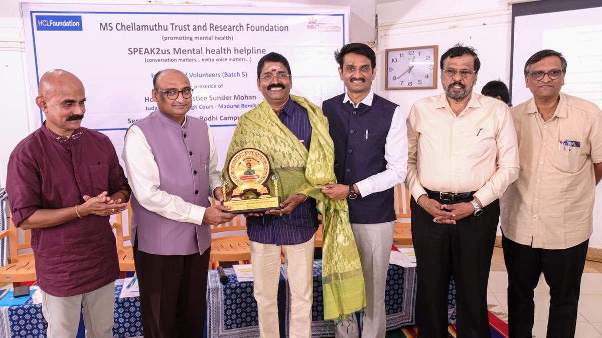 HC Judge honours temple trustee