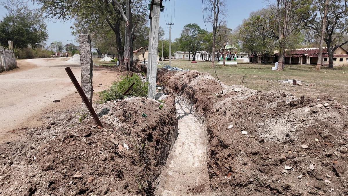 ‘Exploit Badanvalu Khadi Centre’s tourist potential’