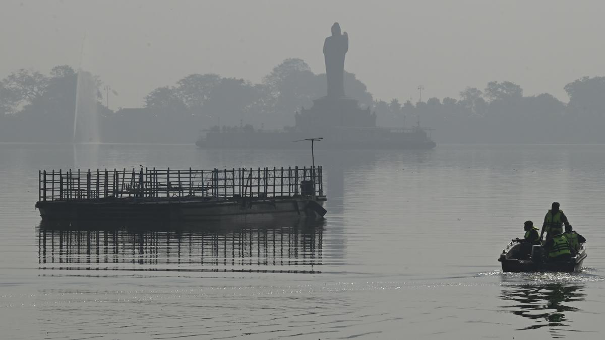 Hussain Sagar fire accident | 22-year-old succumbs to burn injuries