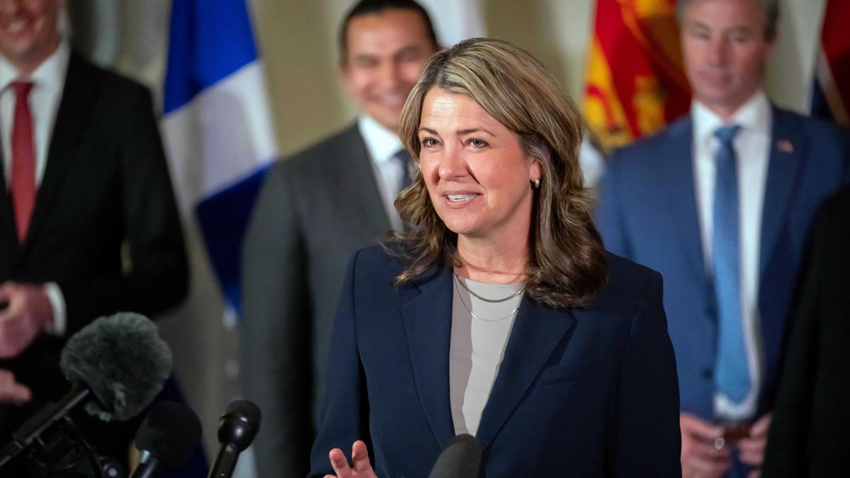 https://th-i.thgim.com/public/incoming/rxz2hr/article69543926.ece/alternates/LANDSCAPE_1200/Canada_Referendum_Separation_65796.jpg