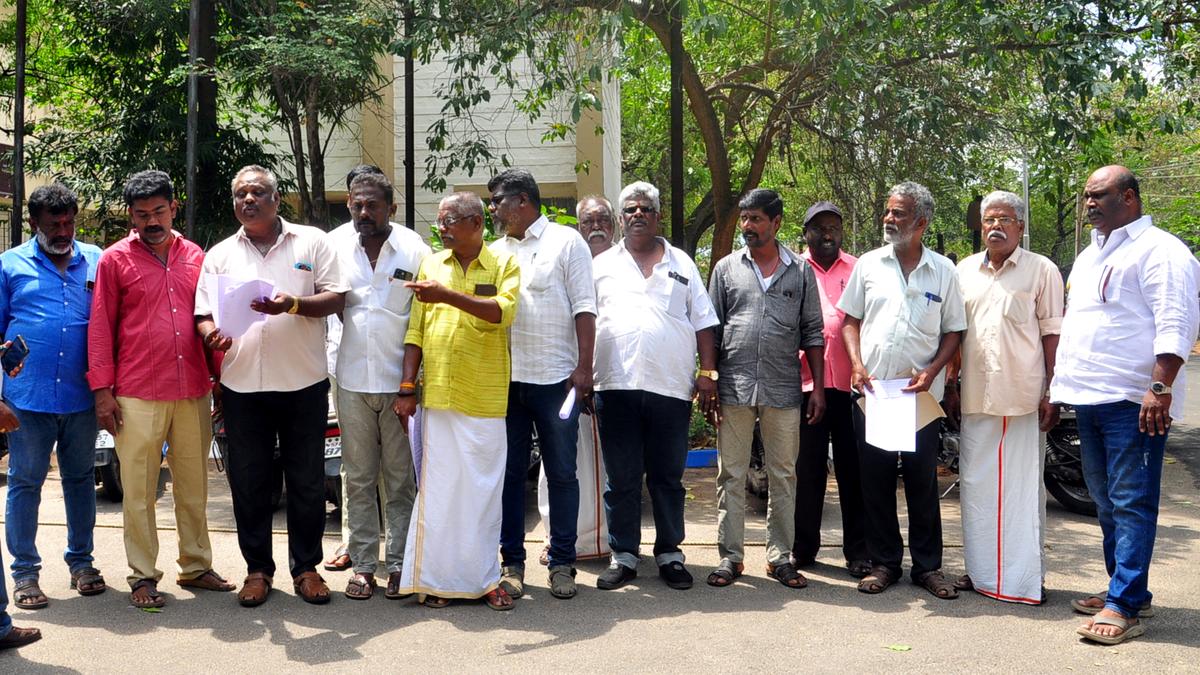 Residents oppose bifurcation of Sirumalai panchayat