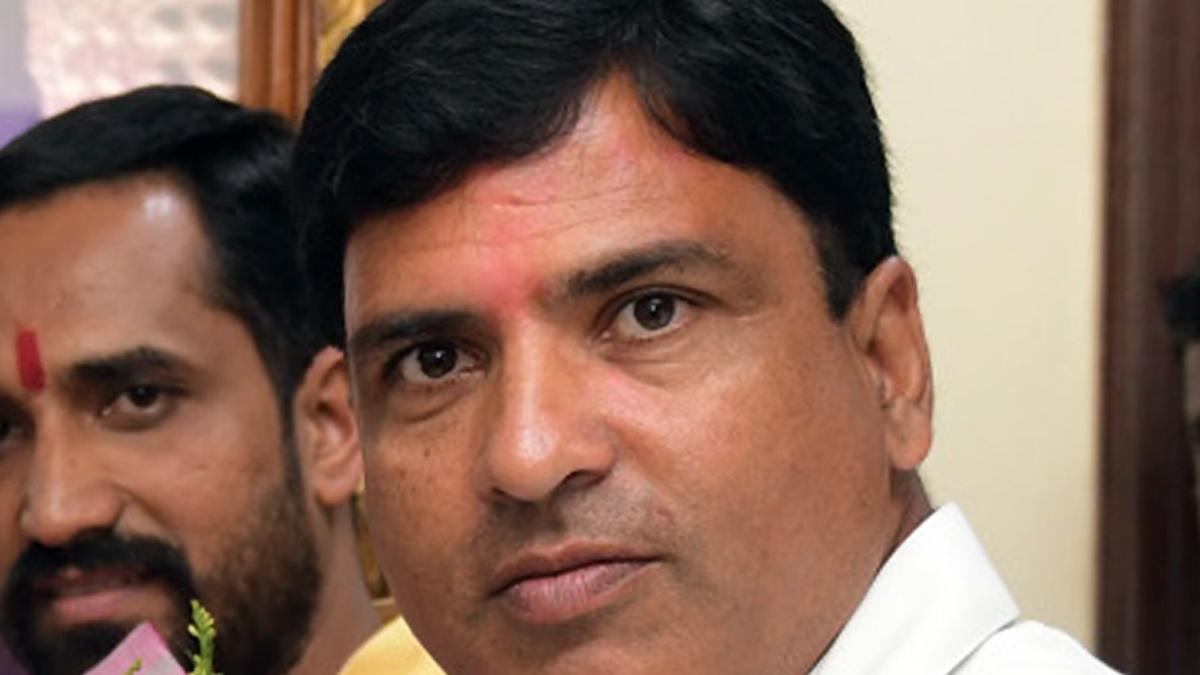 Maharashtra cabinet expansion: Overlooked for berth, Shiv Sena MLA Narendra Bhondekar quits party posts