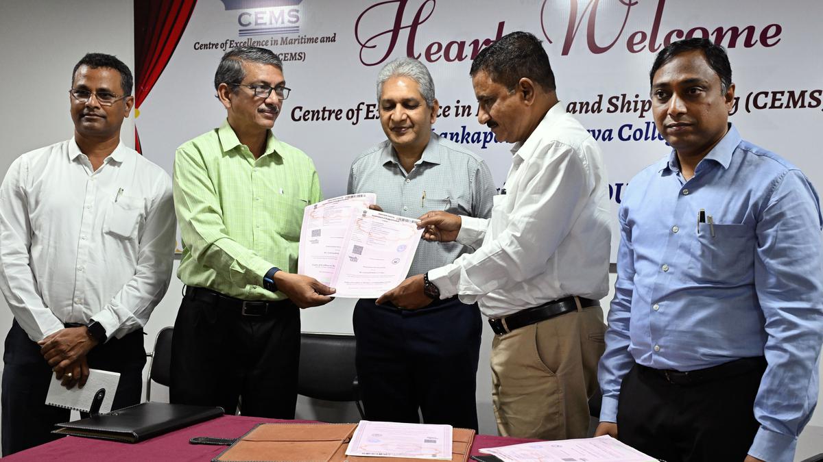 Bullayya College signs MoU with CEMS