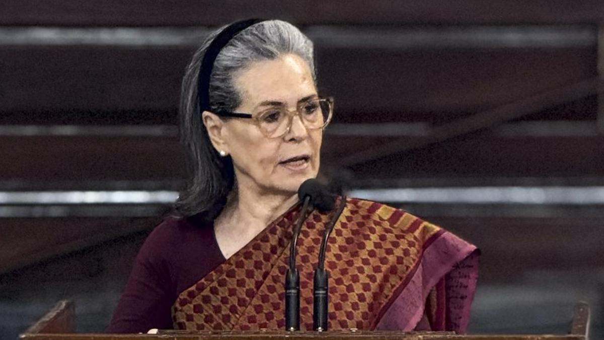 Biased attitude of those in power deprives even senior officials of social justice: Sonia Gandhi on Haryana IPS officer death