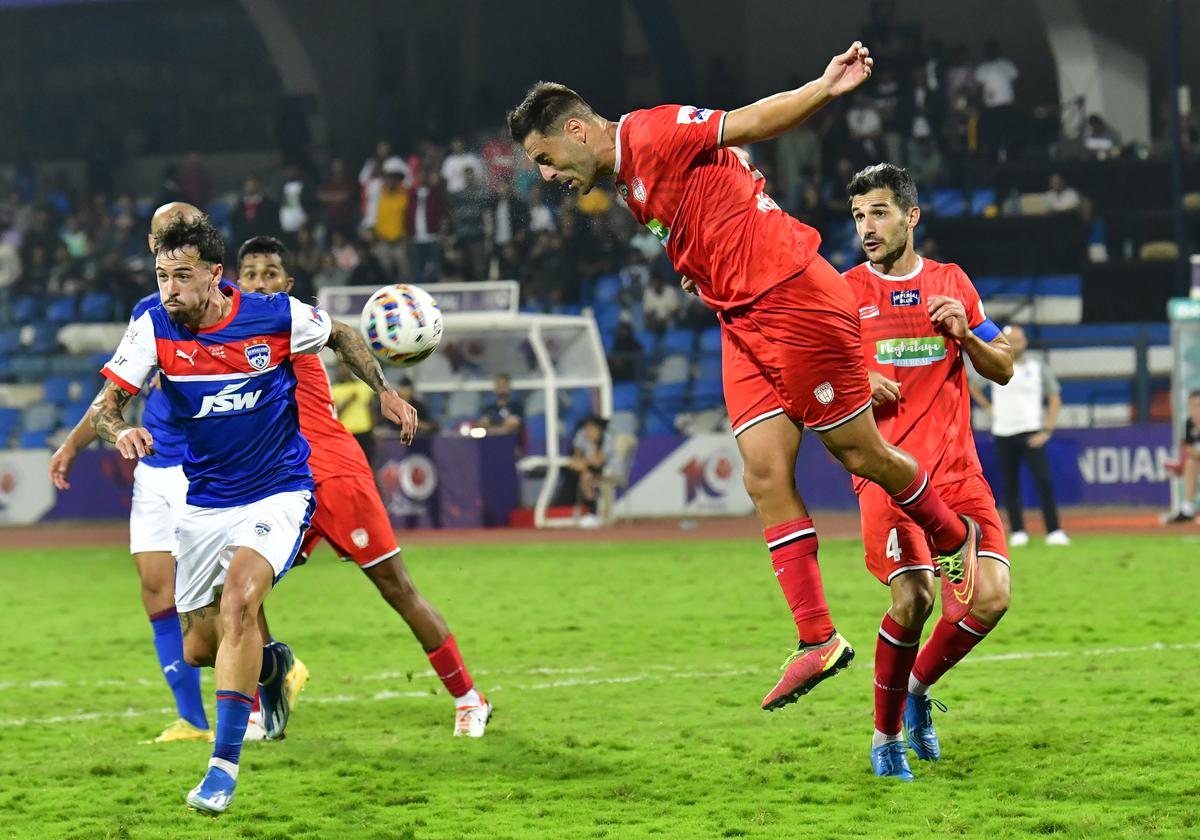 Nestor Albiach in action during the ISL match between Bengaluru FC and North East United FC.