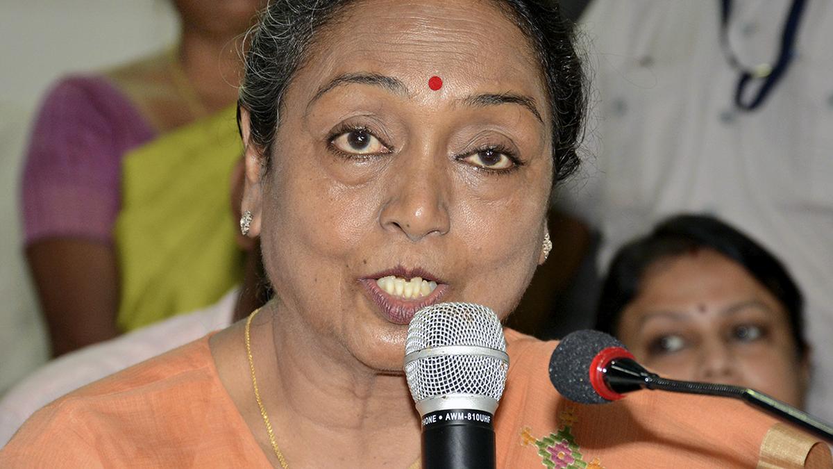 Former Speaker Meira Kumar slams Nitish and Modi over special status