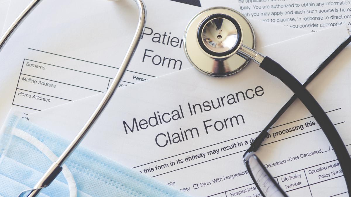 Bombay High Court orders ₹50 lakh COVID insurance for family of deceased frontline worker