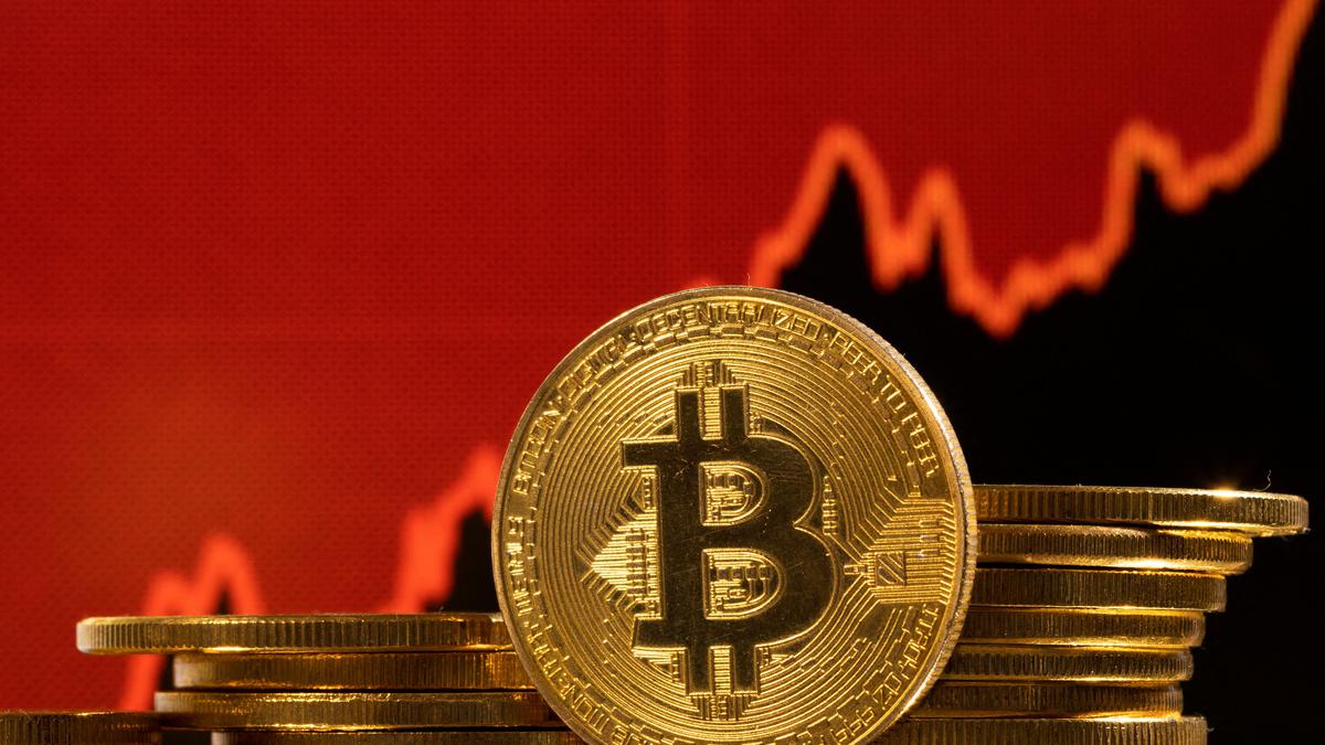 Bitcoin price jumped after false news about spot ETF approval