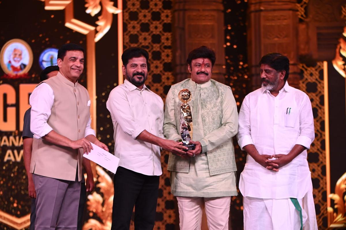 Chief Minister A. Revanth Reddy, Deputy Chief Minister Bhatti Vikramarka, Cinematography Minister Komatireddy Venkat Reddy, noted actor Nandamuri Balakrishna, and Allu Arjun during the Telangana Gaddar Film Awards ceremony at Hitex in Hyderabad on Saturday