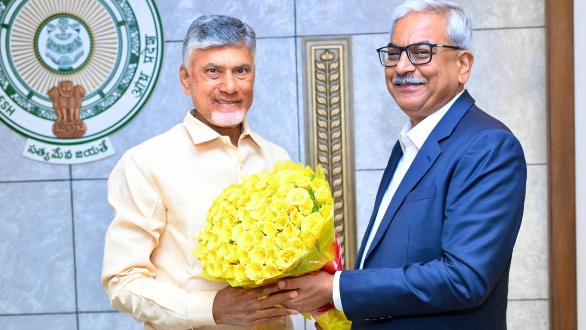 Naidu hold talks with BPCL team on setting up petroleum refinery in Andhra Pradesh