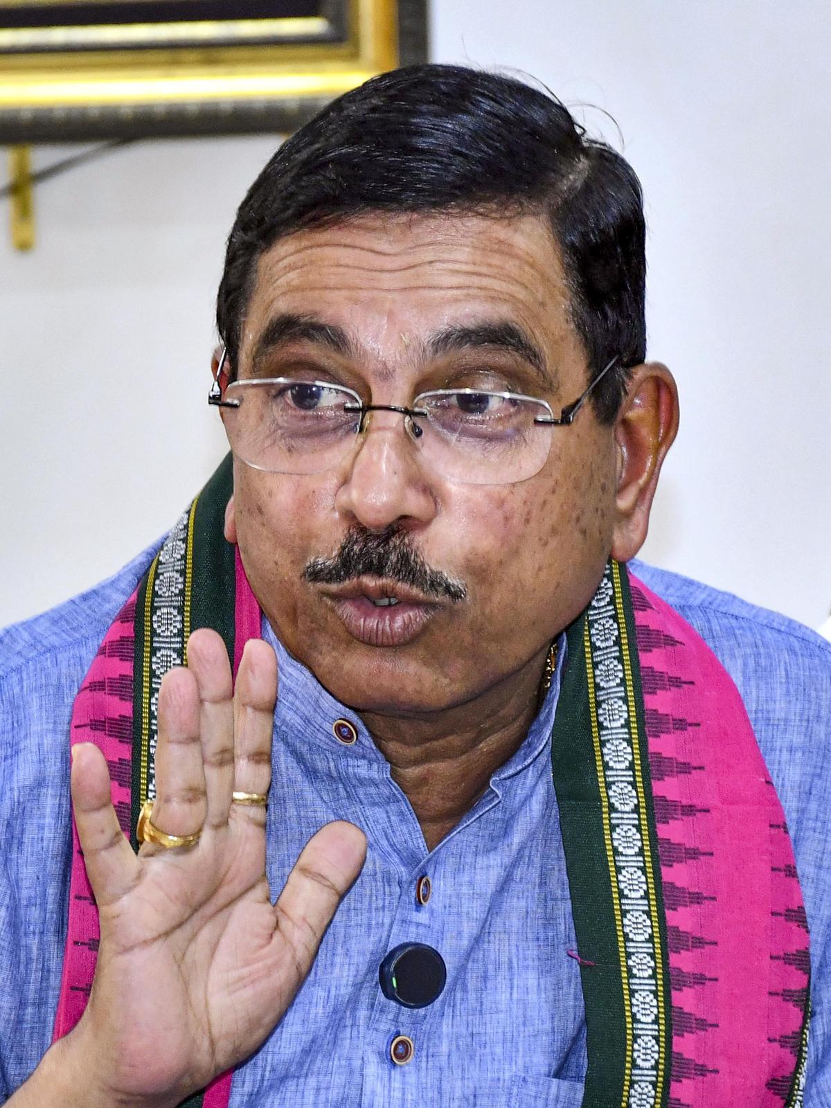 thehindu.com - Pti - Hydrogen Fuel Cell EVs transformative to shape India's clean future: Pralhad Joshi