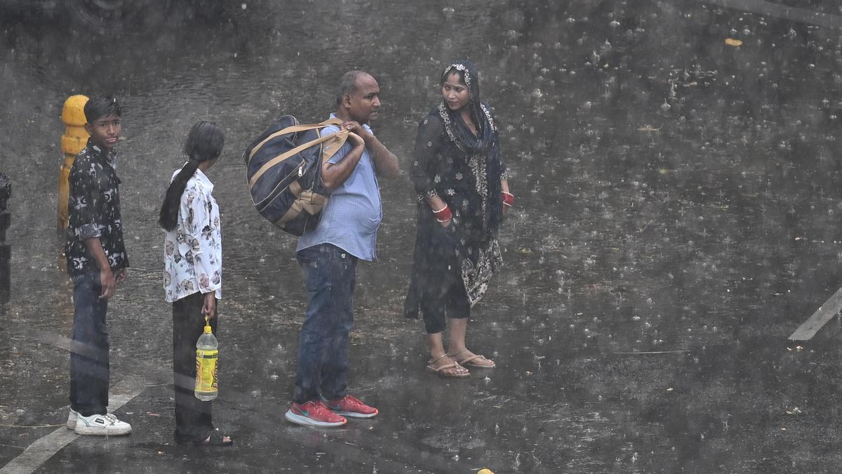 Dust storms and heavy winds hit parts of Delhi