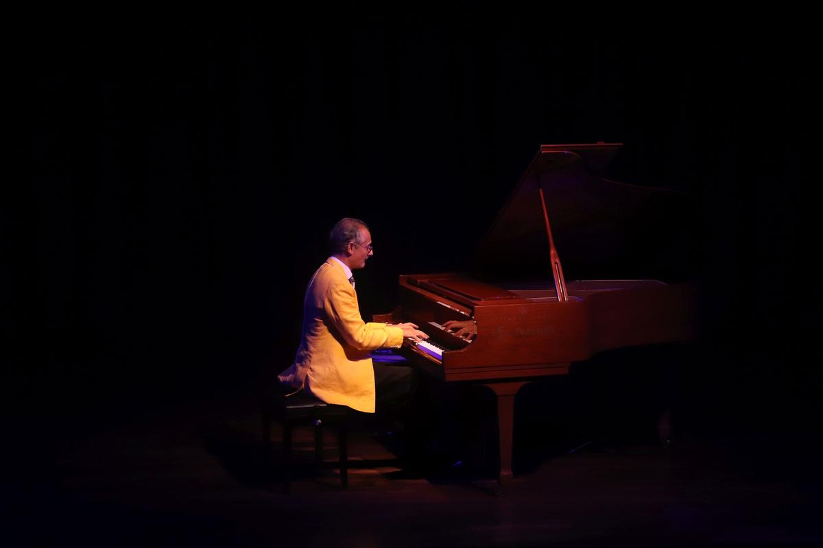 Karl introduced each of the chosen compositions Karl introduced each of the chosen compositions