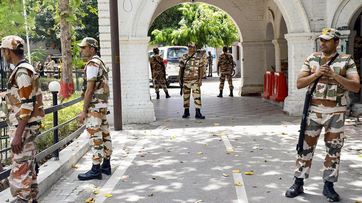 ITBP officials meet Kanpur top cop seeking action in medical negligence case of jawan’s mother