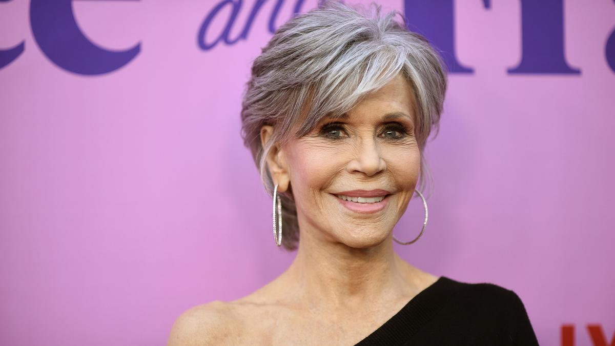 Jane Fonda says she has cancer, is dealing well with chemo