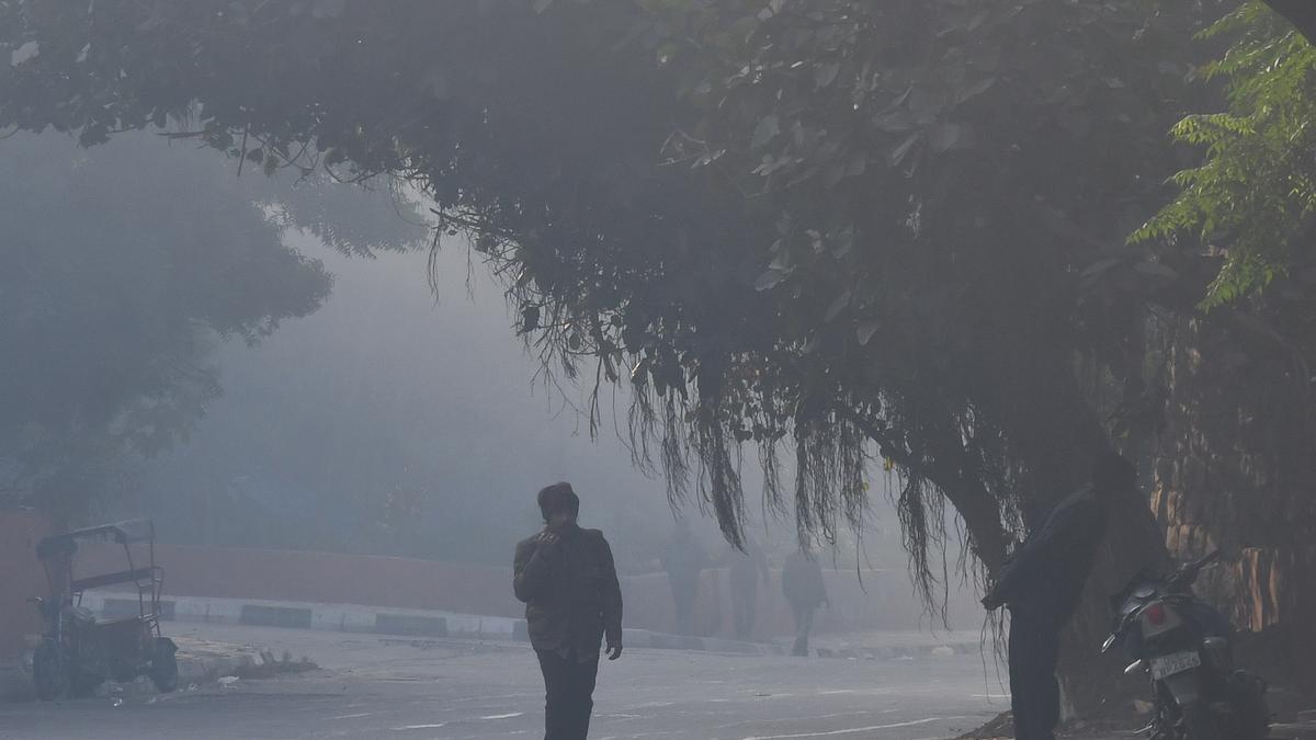 Delhi’s air quality remains ‘very poor’