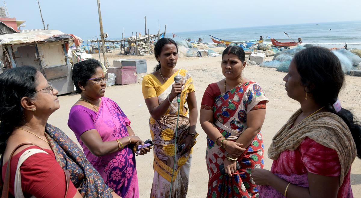 Thendral, a participatory community radio project, for and by women in Chinna Nilangarai, ECR. Thendral, a participatory community radio project, for and by women in Chinna Nilangarai, ECR.