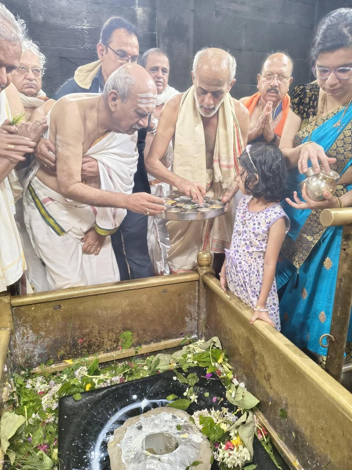 KLE Society chairman Prabhakar Kore offering puja during his visit to Sri Mahabaleshwar Temple in Gokarna for Mahashivaratri celebrations on Sunday. 