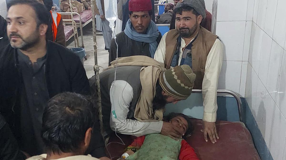 Two suicide bombings at Pakistani military base kill at least 9 people and injure 25