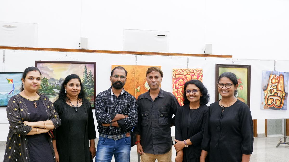 ‘Outside the Window’, an art show by six artists in Thiruvananthapuram, celebrates myriad themes and perspectives