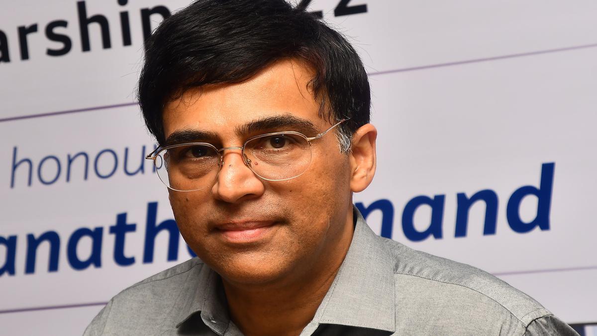 Indian Maestro Viswanathan Anand draws his 6th round contest against Anish  Giri of Netherlands in Norway Chess tournament