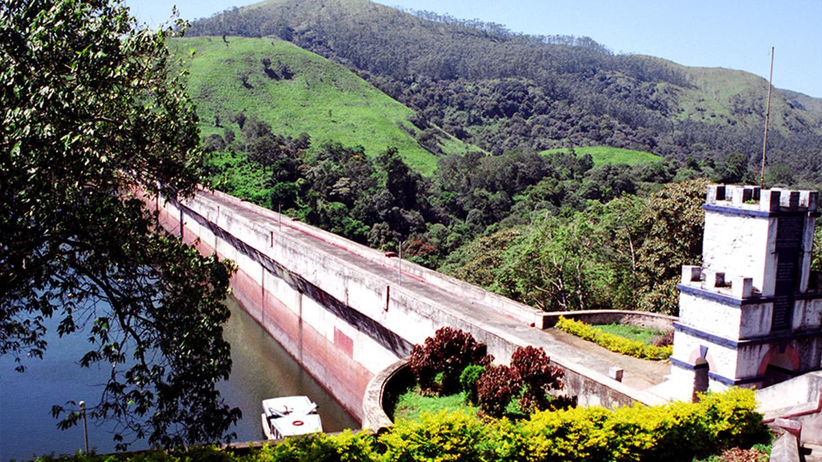 Water level in Mullaperiyar dam stands at 118 feet