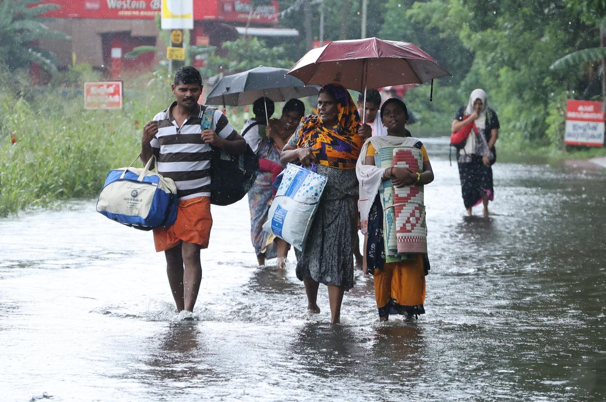 Kerala rains Rise in water level affects life in lowlying parts of