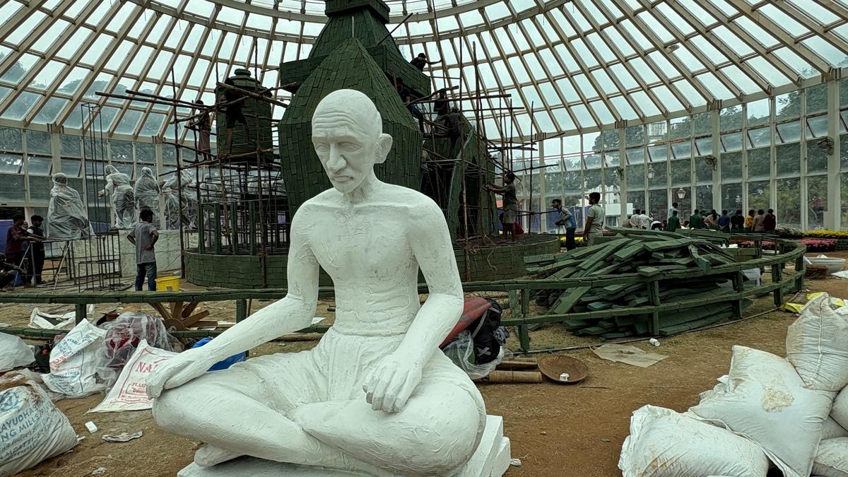 Mysuru Dasara flower show comes alive with floral replicas, vibrant displays