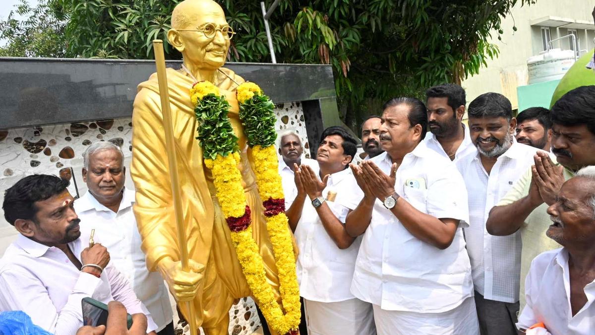 Congress functionaries stage protest seeking change of Erode (East) nominee