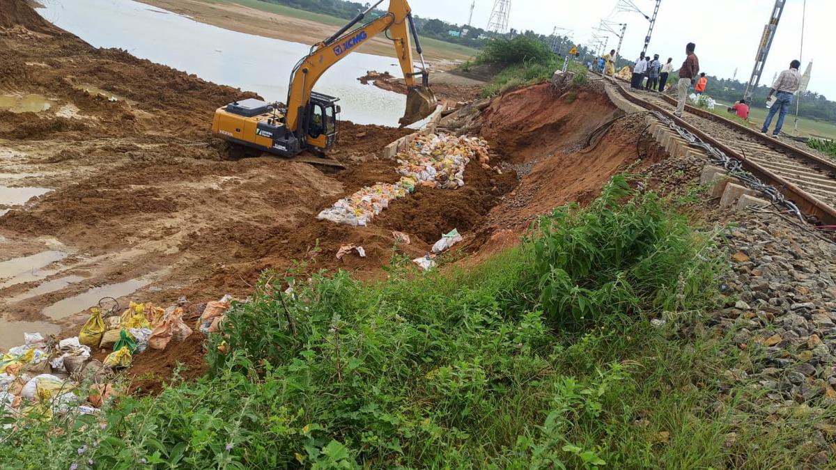 Damage beneath railway tracks on Tirunelveli-Tiruchendur section found to be extensive following floods