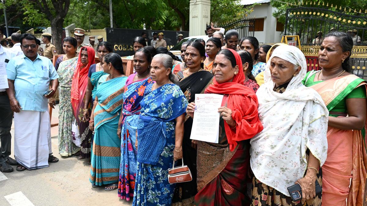 Amma Unavagam workers seek wages hike; workers say give us at least ₹700 a day