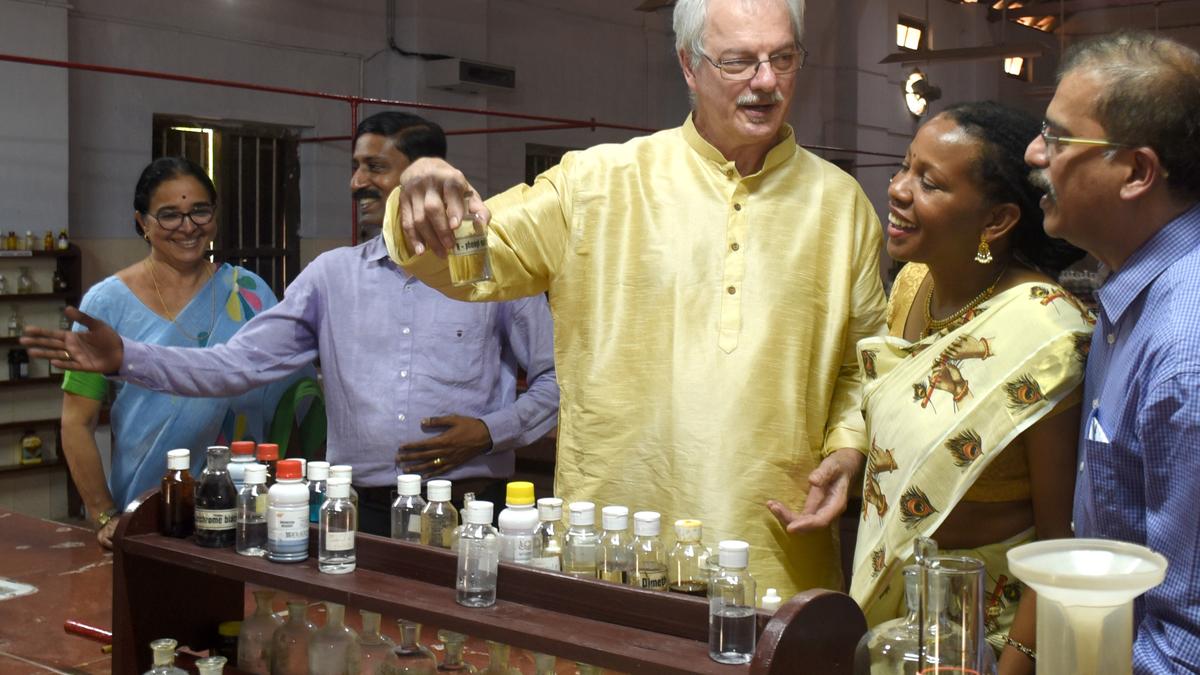 ‘Teach Chemistry like reading and writing from Grade 1’