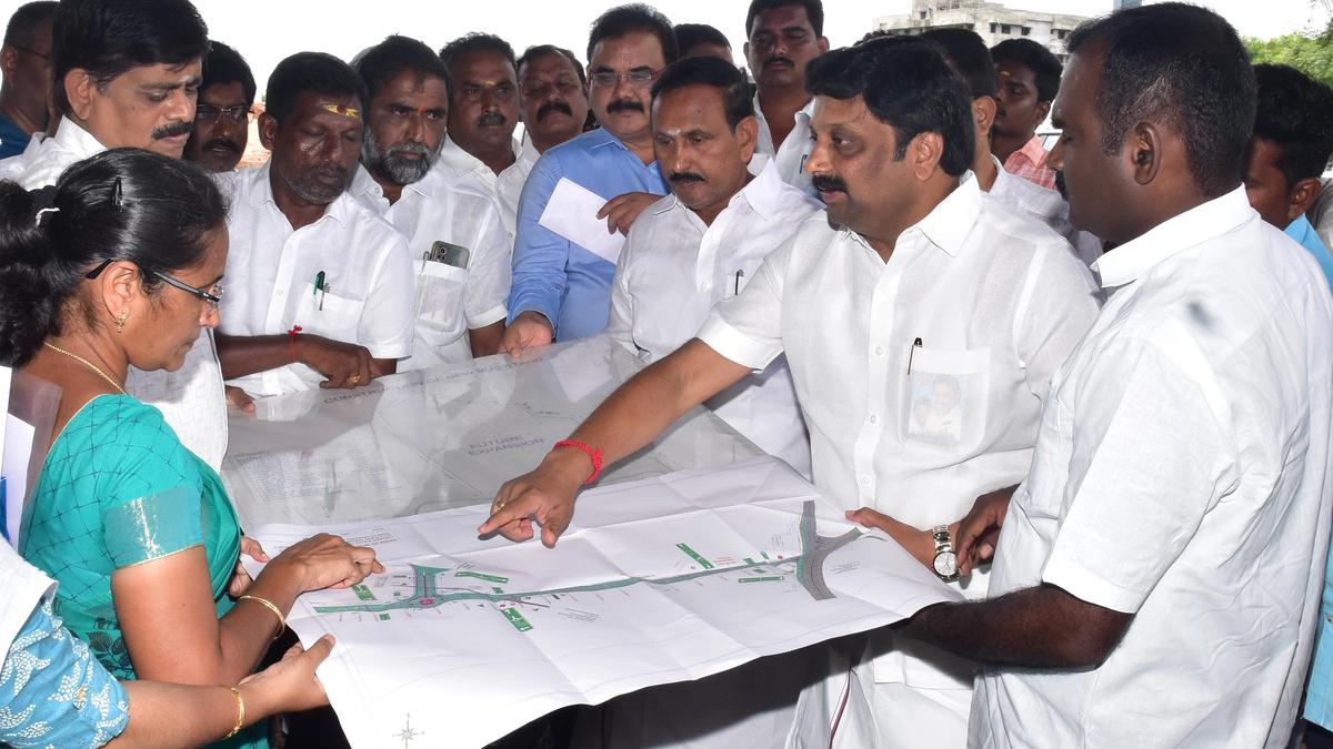 New bus stand construction works in Namakkal to be completed before December, says MP
