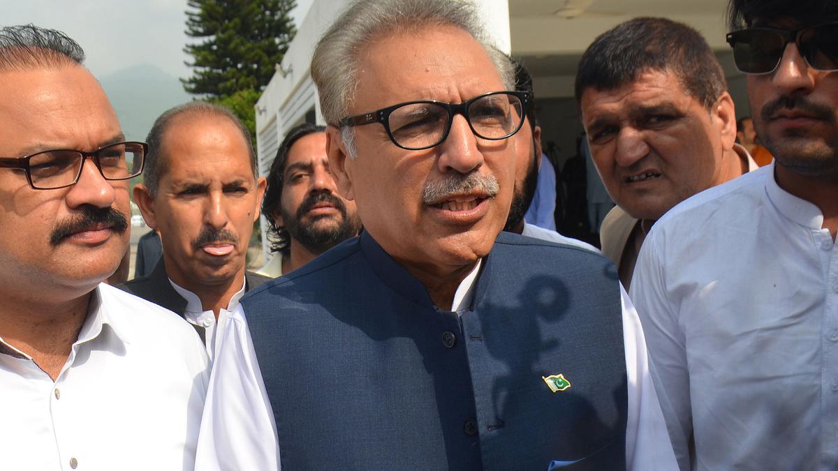 Pakistan President Alvi returns to Parliament Bill curtailing chief justice's powers