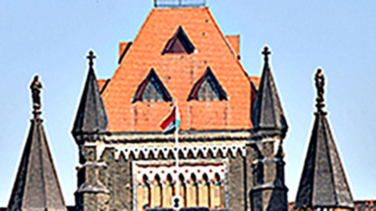 Bombay HC takes dig at Centre’s ‘ease of doing business’, says it is mindful of pendency of cases