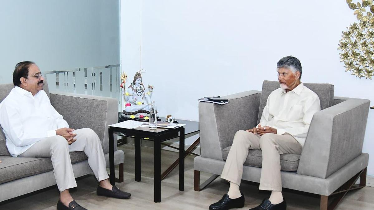 Telangana Minister Tummala meets Andhra Pradesh Chief Minister Chandrababu Naidu