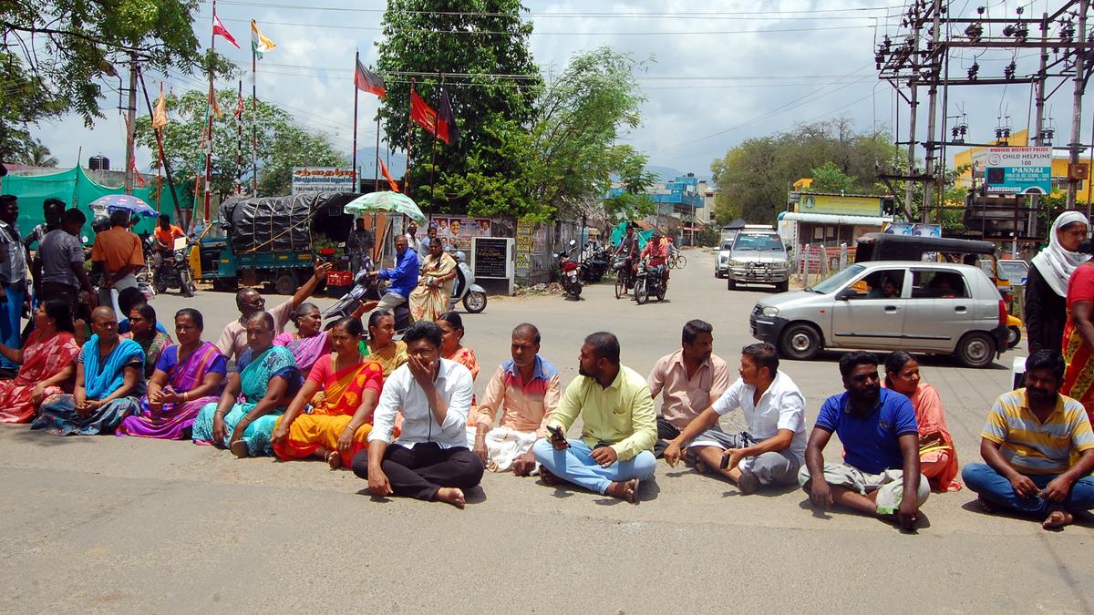 Residents stage demo against setting up micro-compost centre