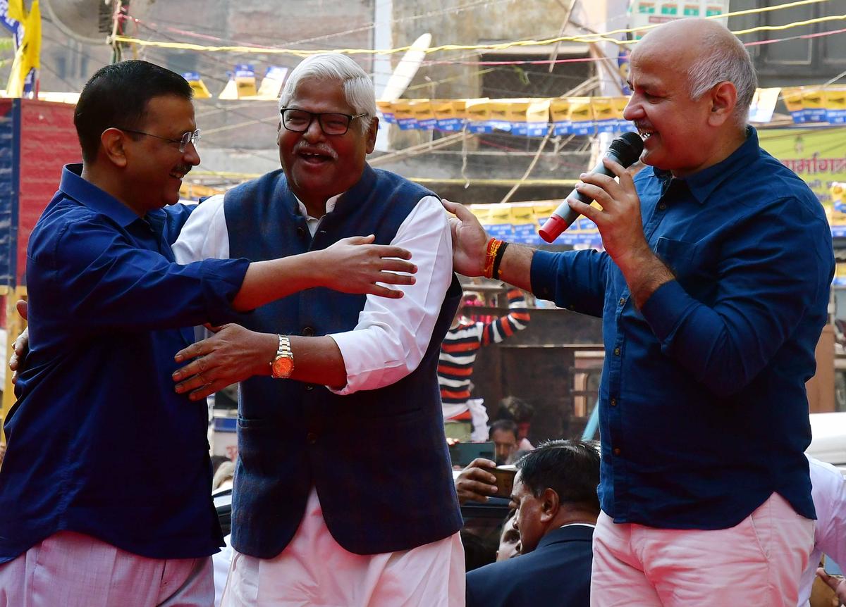 Mahabal Mishra joins AAP ahead of MCD polls