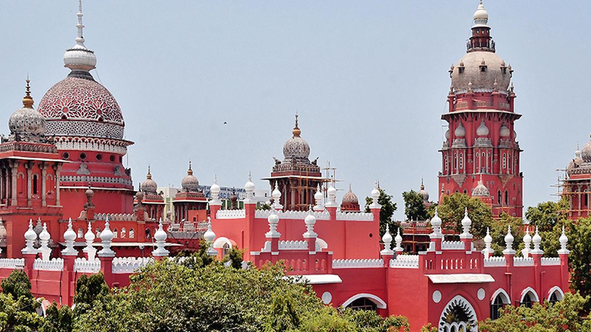 Suo motu revision petitions against Ministers | Judge wants to know whether HC followed procedure before numbering them
