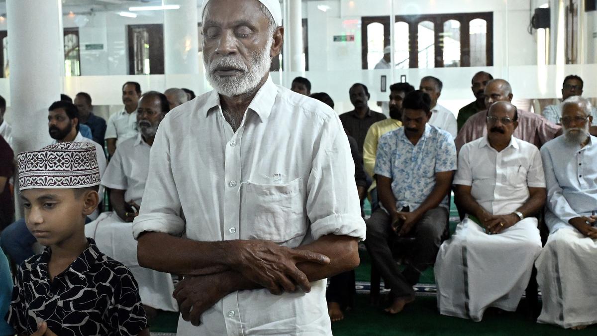 &lsquo;Open masjid day&rsquo; held to strengthen religious harmony