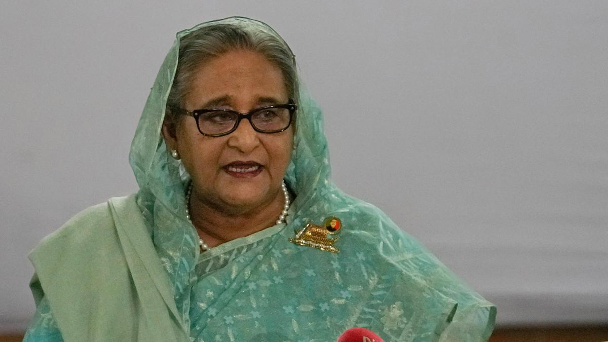 https://th-i.thgim.com/public/incoming/sk96l4/article70475679.ece/alternates/LANDSCAPE_1200/Bangladesh_Protests_58891.jpg